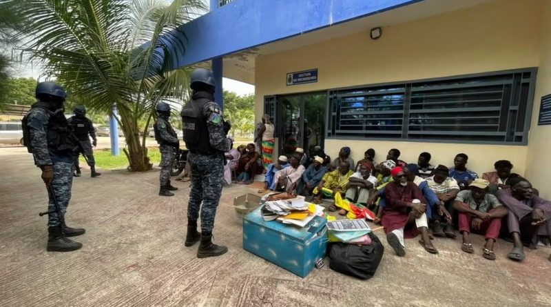 ZIGUINCHOR : LA GENDARMERIE DÉMANTÈLE LE SIÈGE DU MFDC, 28 PERSONNES INTERPELLÉES, DES DRAPEAUX ET DES DOCUMENTS SAISIS